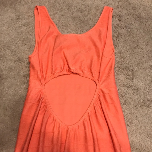 Bebe dress M/L in coral - Picture 2 of 3